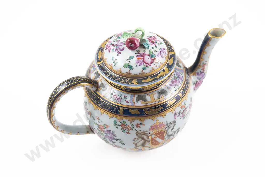 Late C19th Samson Of Paris Armorial Teapot Image 1++