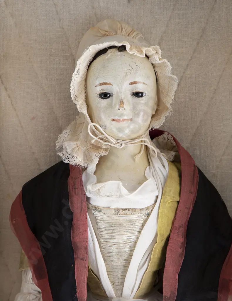 C18th 'Queen Anne' Wooden Doll Image 1++