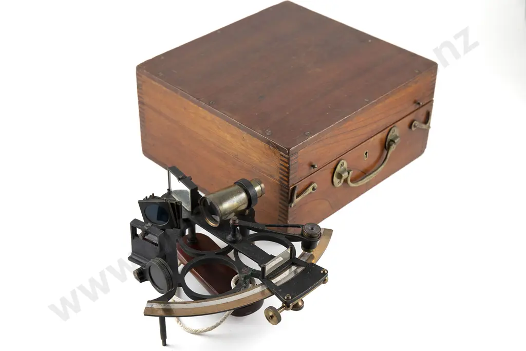 Mahogany Cased Sextant By L J Harri Amsterdam Image 1++