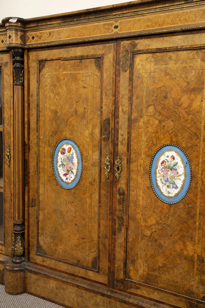 A Fine C19th Burr Walnut Amboyna Parquetry & Ormolu Credenza Image 1++