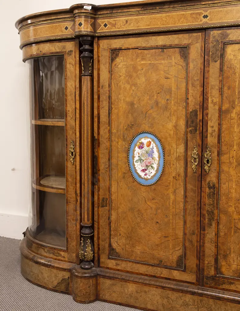 A Fine C19th Burr Walnut Amboyna Parquetry & Ormolu Credenza Image 1++