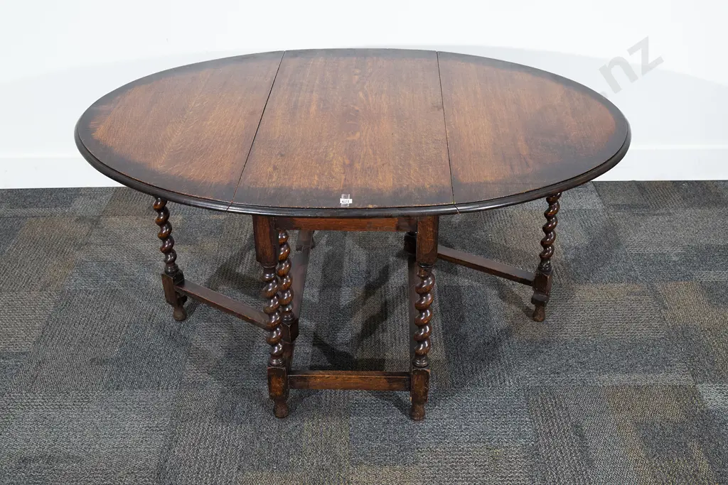 18th Century Style Oak Oval Drop Leaf Dining Table Image 1++