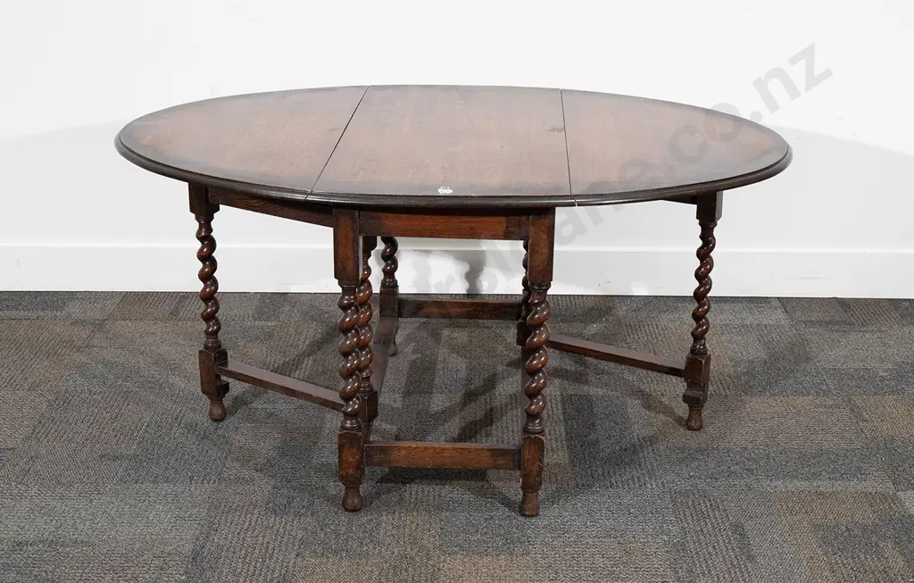 18th Century Style Oak Oval Drop Leaf Dining Table Image 1++