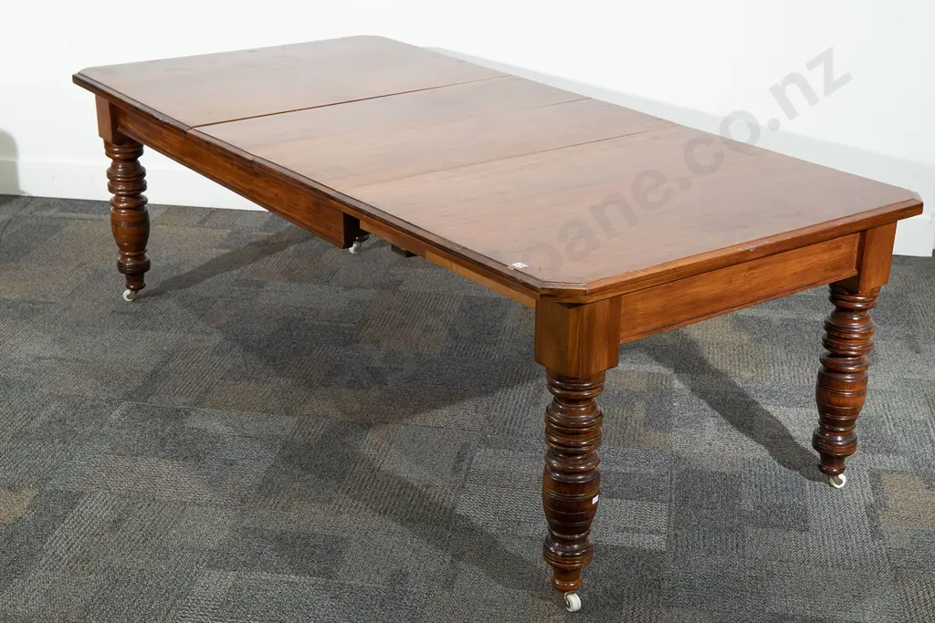 Late Victorian Stained Kauri Dining Table and Eight Chairs Image 1++