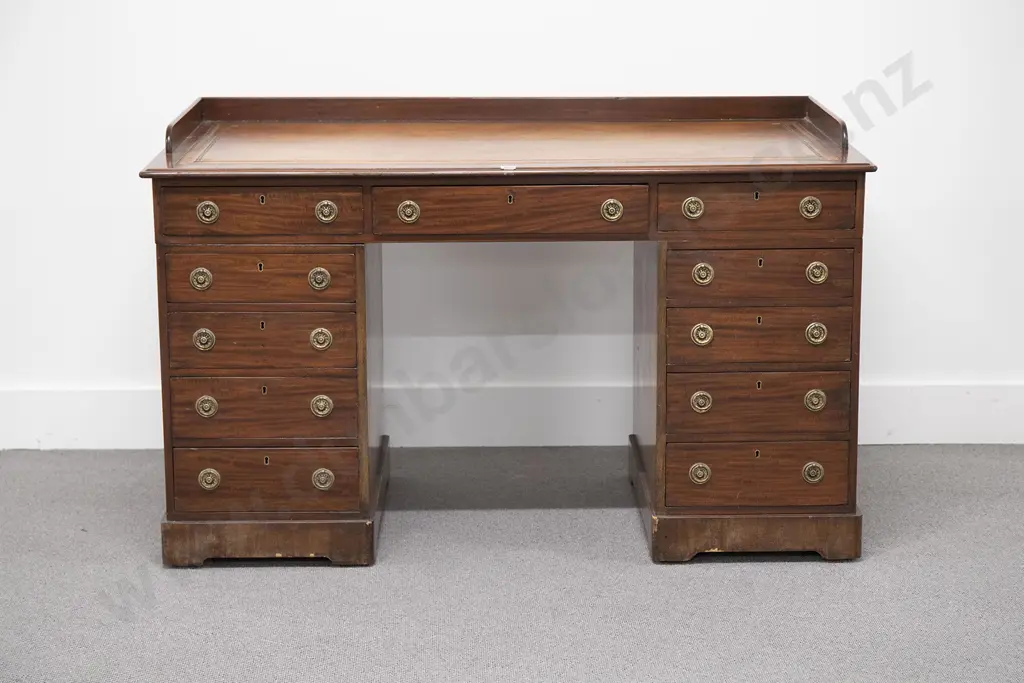 Victorian Mahogany Kneehole Pedestal Desk Image 1++