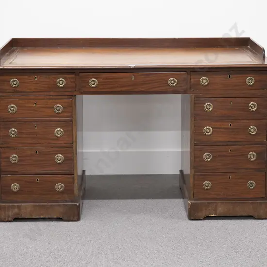 Victorian Mahogany Kneehole Pedestal Desk