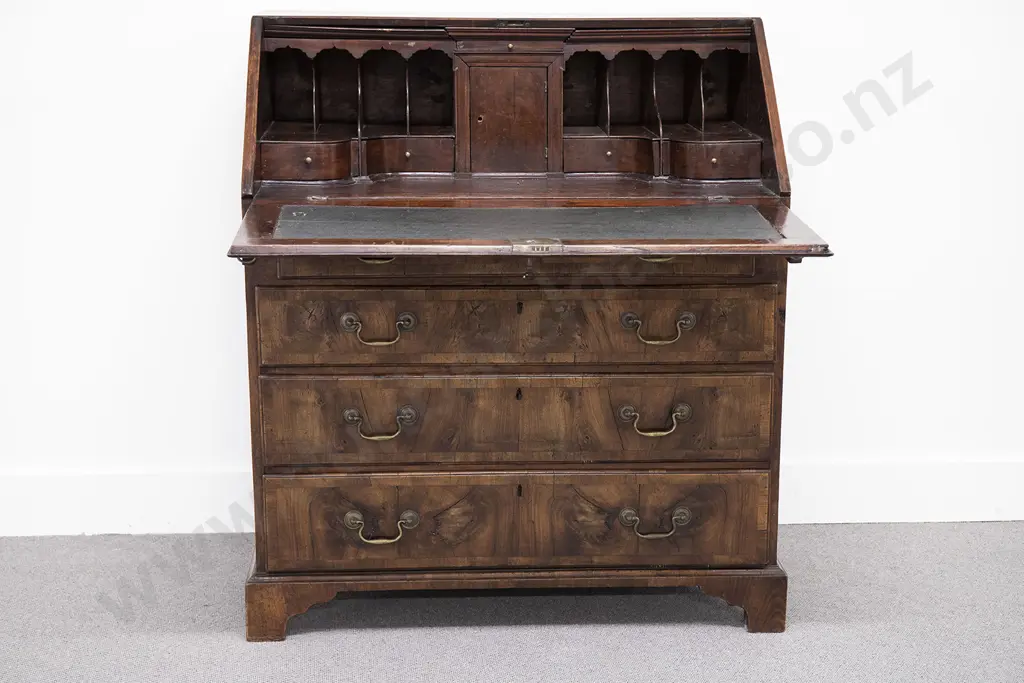 George III Mahogany Bureau Image 1++