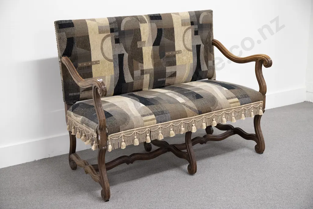 Late C19th French Walnut Salon Settee Image 1++