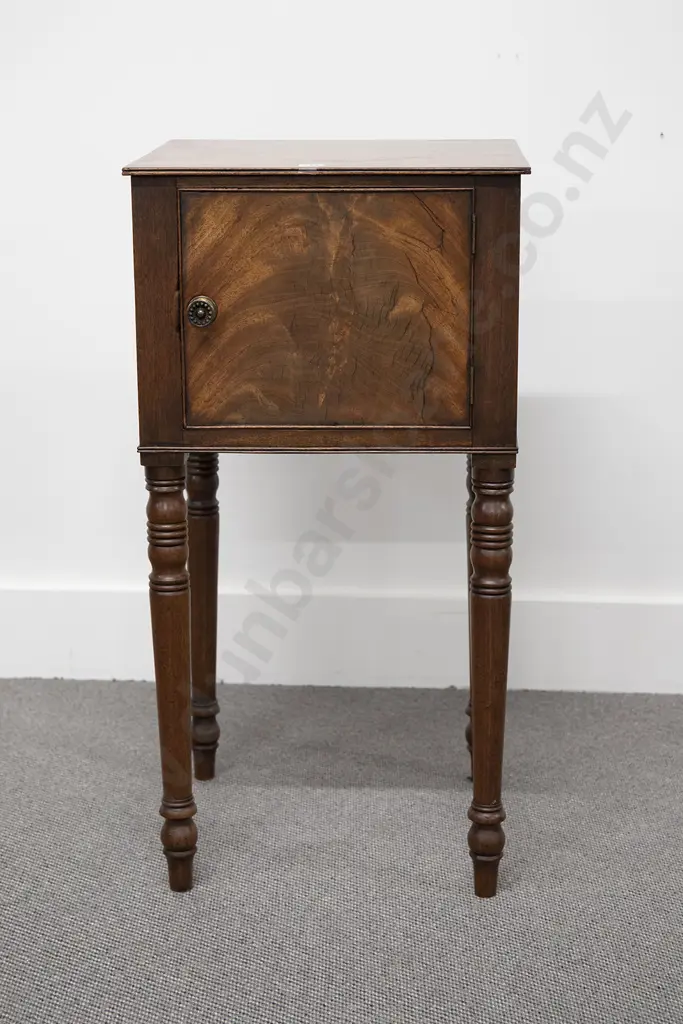 Regency Mahogany Pot Cupboard Image 1++