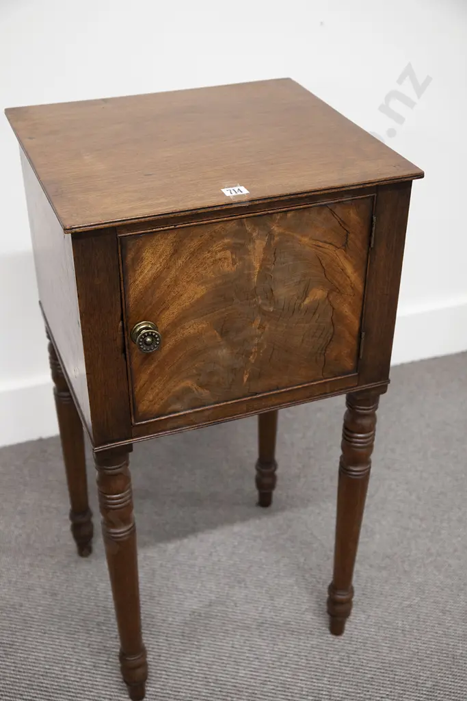 Regency Mahogany Pot Cupboard Image 1++