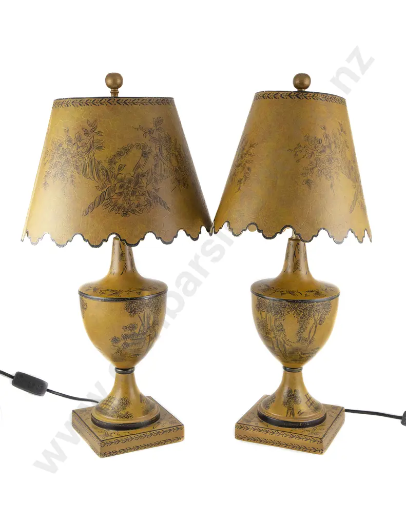 Pair Of Modern Black & Gold Tole Ware Lamps Image 1++