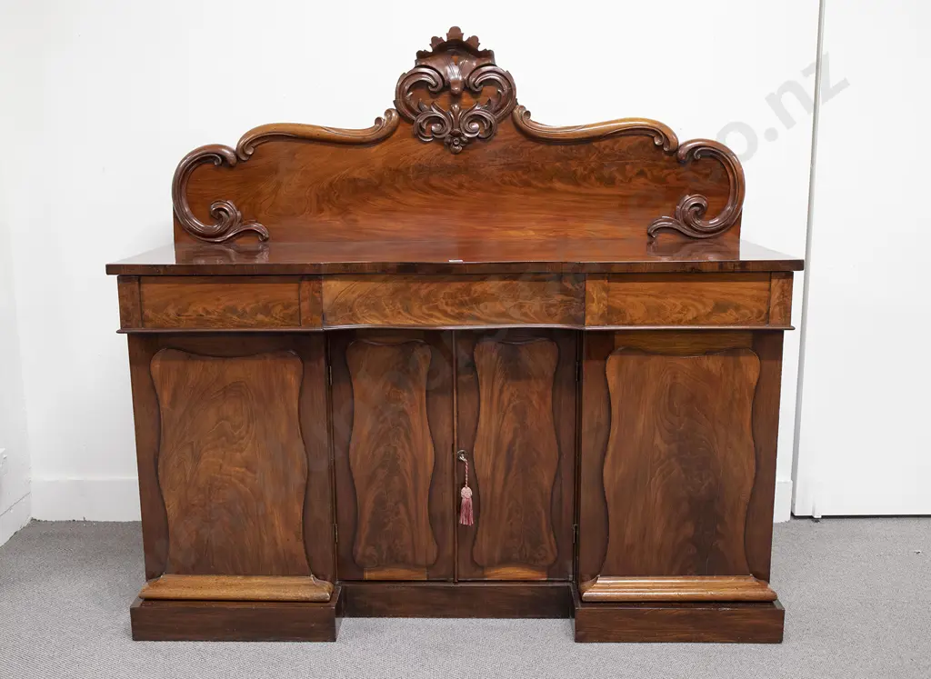 Vict Mahogany 4 Door Sideboard Image 1++