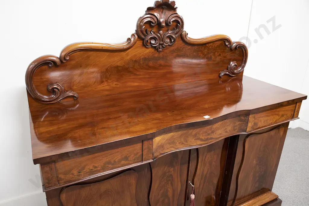 Vict Mahogany 4 Door Sideboard Image 1++
