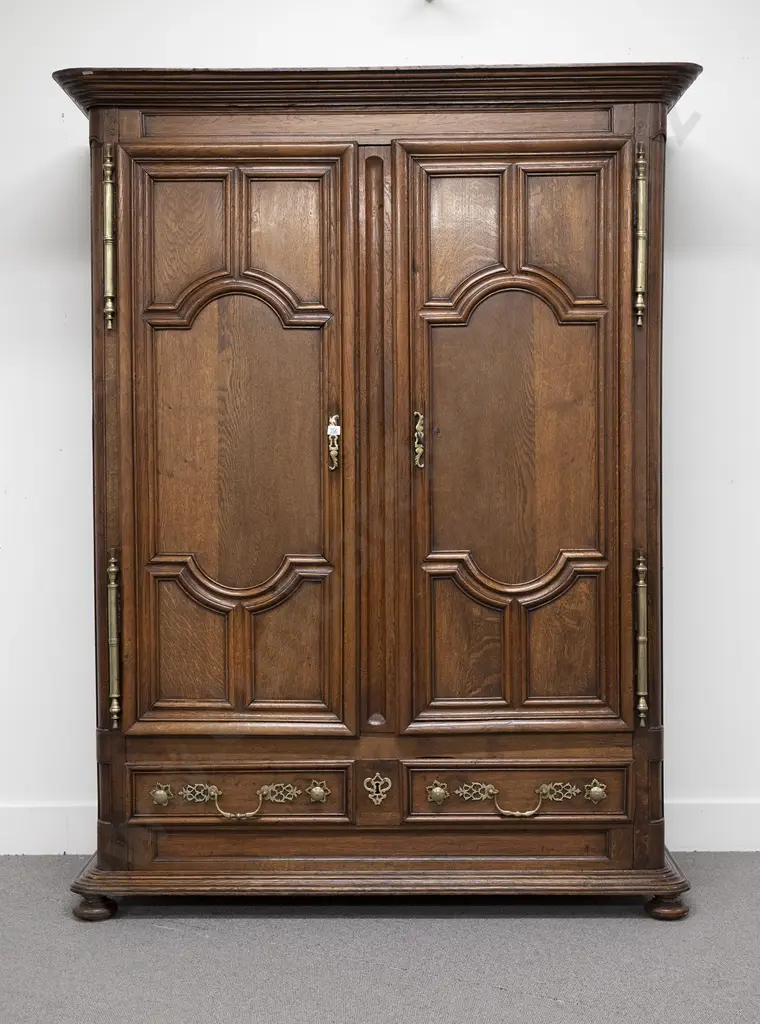 Fine Quality Late C18th French Oak Armoire Image 1++