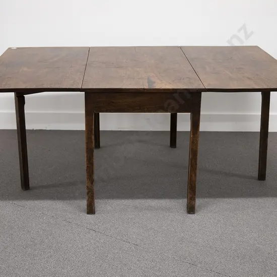Geo III Mahogany Pembroke Dining Table
