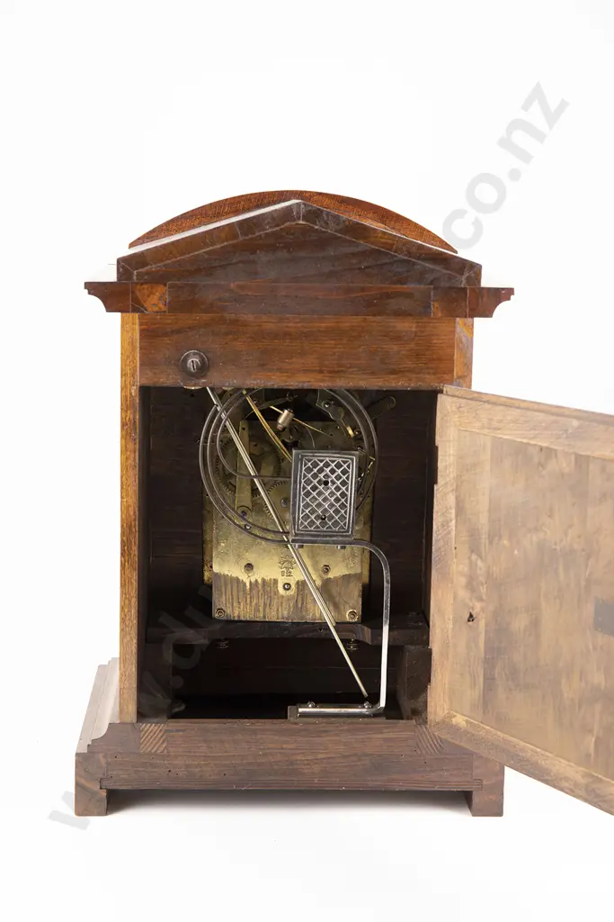 Late Vict Walnut Bracket Clock Image 1++