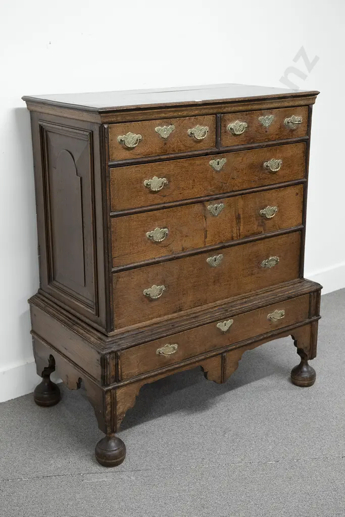 Wm & Mary Oak Chest On Stand Image 1++