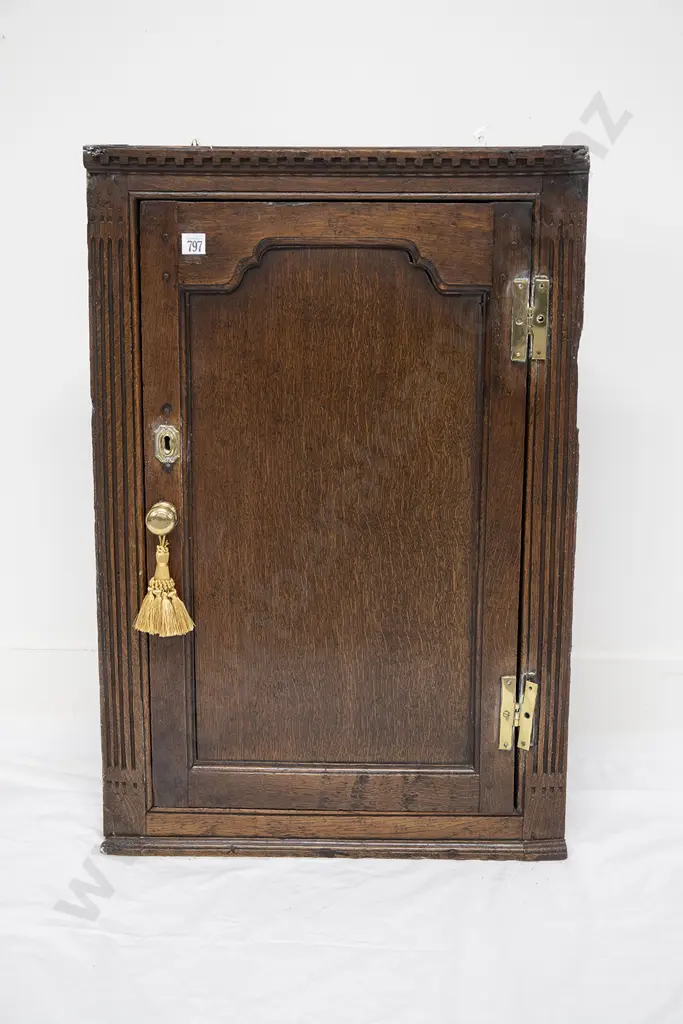 Geo III Oak Hanging Corner Cupboard Image 1++