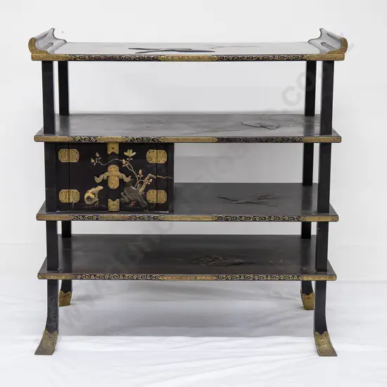Fine Japanese Edo Period Lacquer Kazaridana (Display Cabinet)