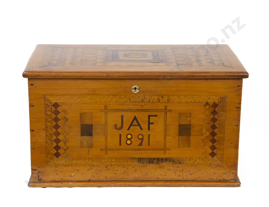 C19th NZ Kauri & Inlaid Native Timbers Box Image 1++