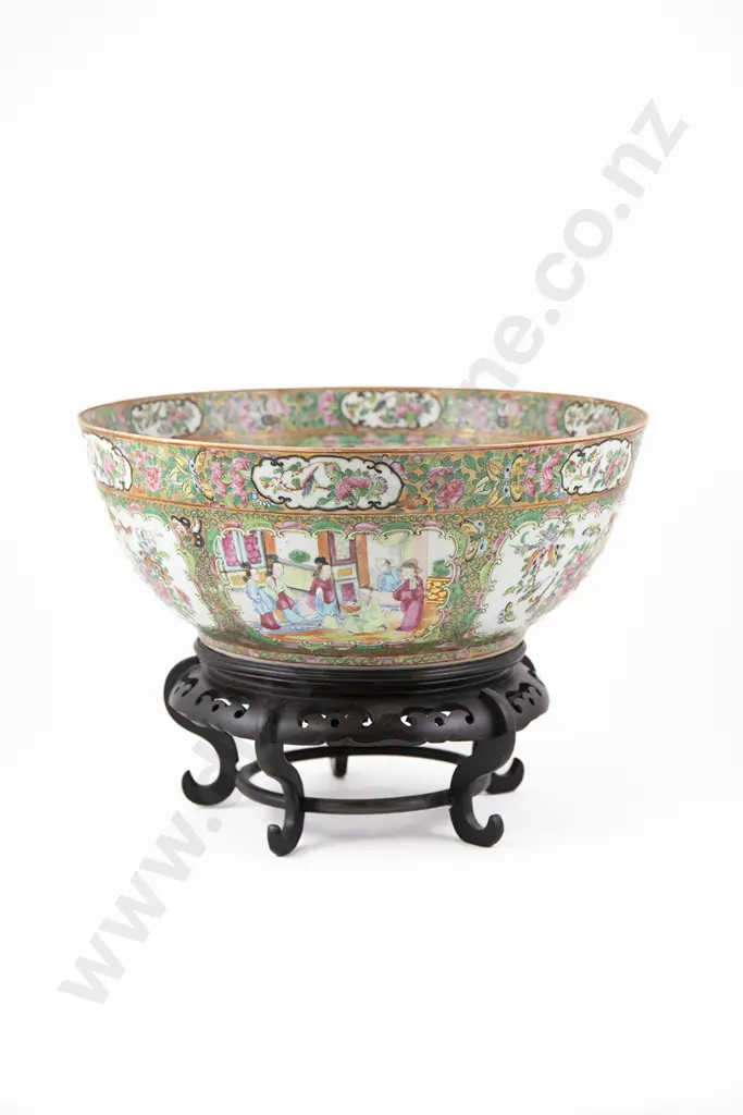 A Large Chinese 19th Century Qing Dynasty Canton Famille Rose Bowl Image 1++