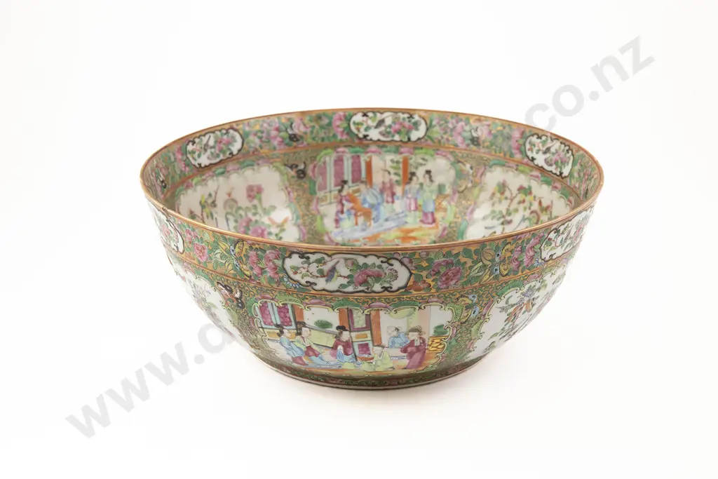 A Large Chinese 19th Century Qing Dynasty Canton Famille Rose Bowl Image 1++