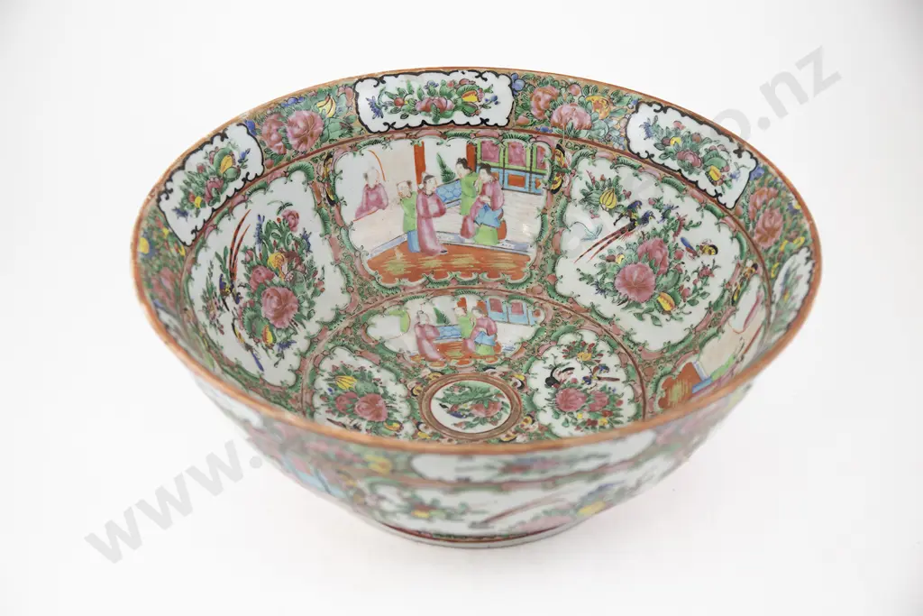 A Large Chinese 19th Century Qing Dynasty Canton Famille Rose Bowl Image 1++