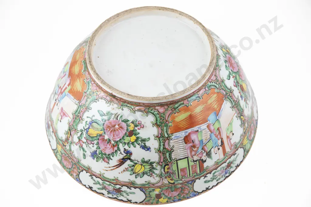 A Large Chinese 19th Century Qing Dynasty Canton Famille Rose Bowl Image 1++