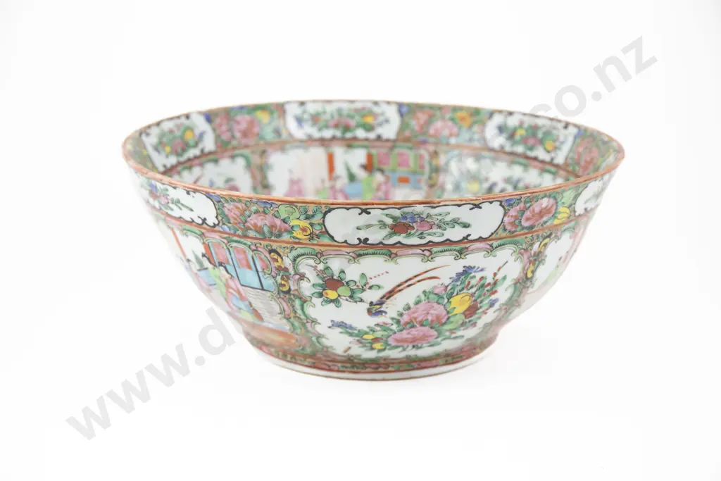 A Large Chinese 19th Century Qing Dynasty Canton Famille Rose Bowl Image 1++