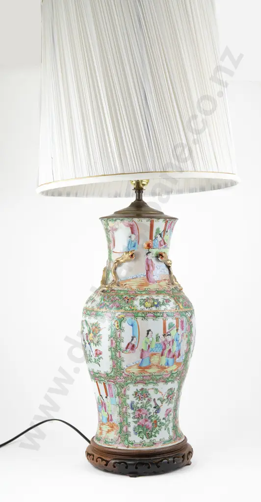 A Large and Impressive Chinese 19th Century Qing Dynasty Canton Famille Rose Table Lamp Image 1++