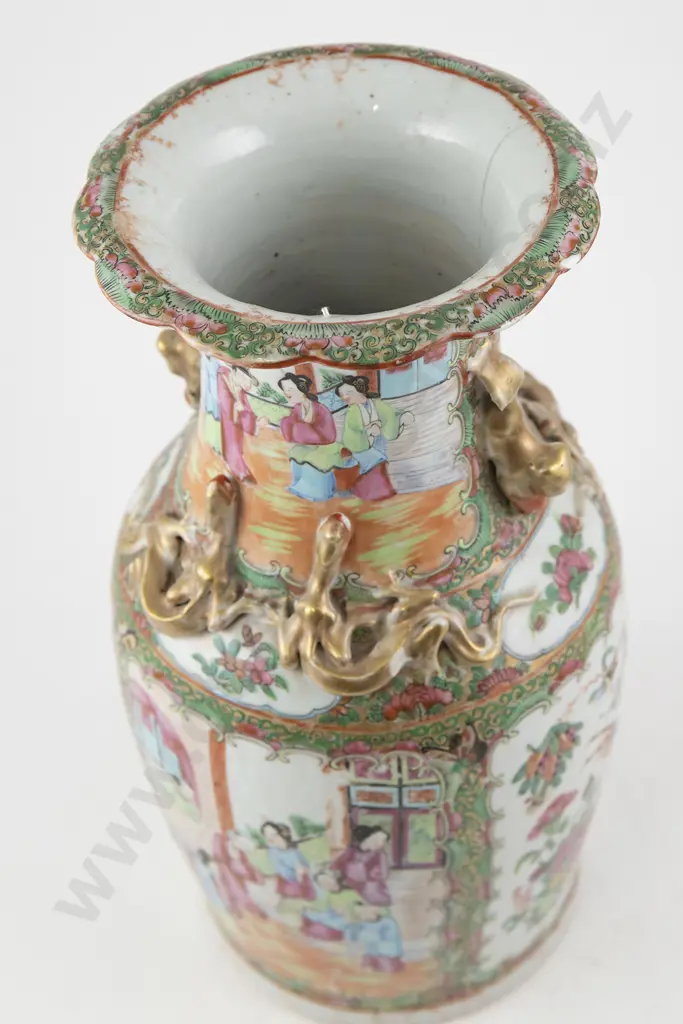 A Chinese 19th Century Qing Dynasty Canton Famille Rose Vase Image 1++