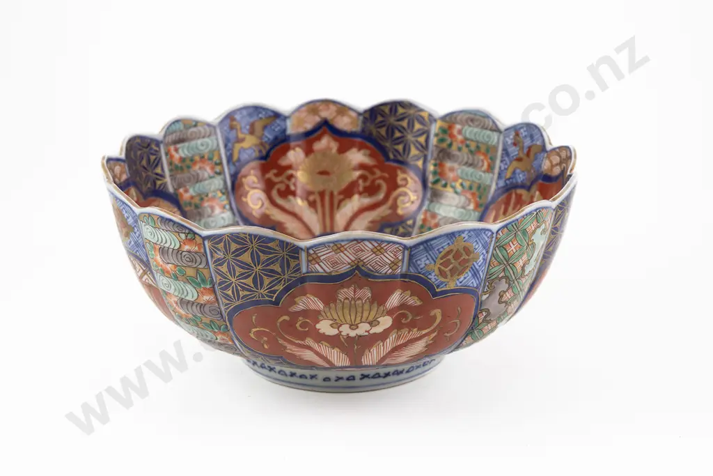 Japanese Meiji Period Imari Bowl Image 1++