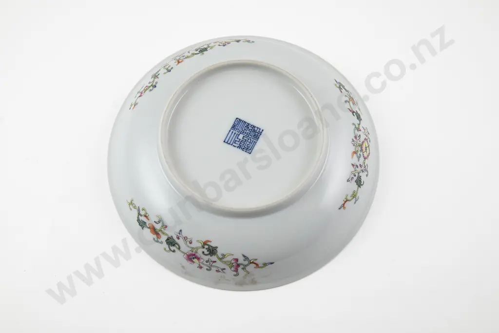 A  Late Qing Yongzheng style Famille-rose Dish Image 1++