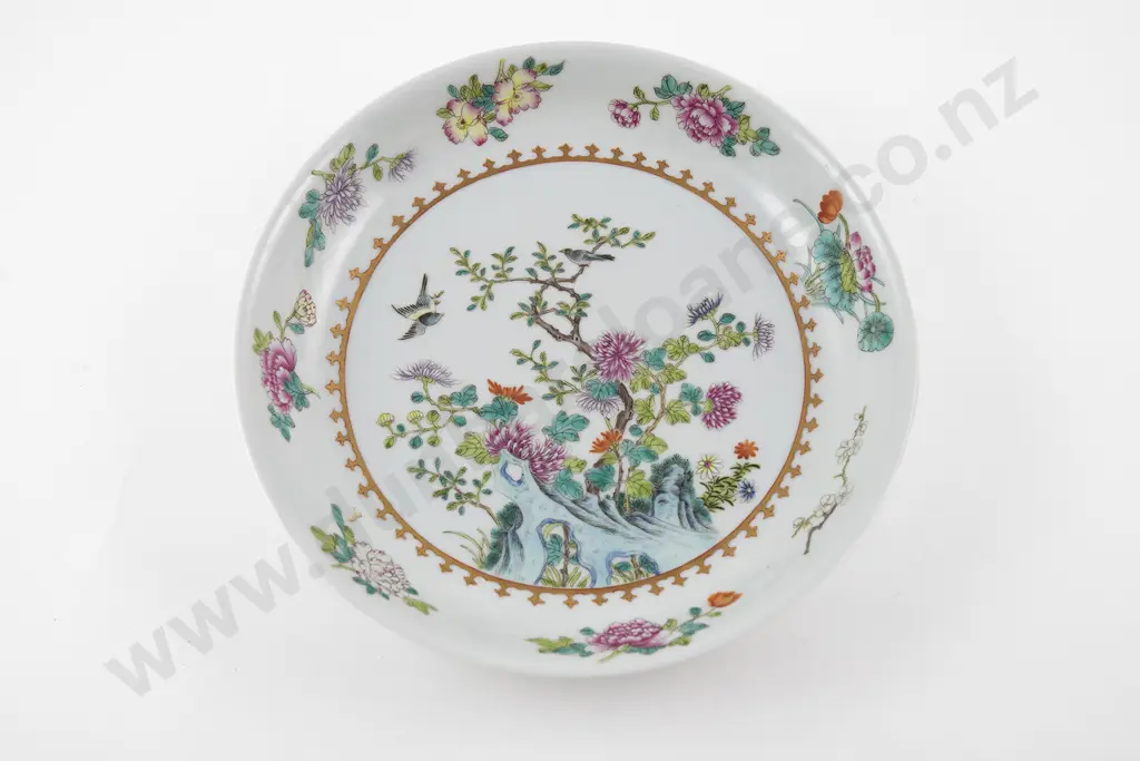 A  Late Qing Yongzheng style Famille-rose Dish Image 1++