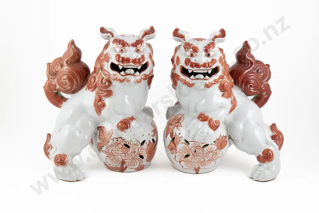 Pair of Japanese Porcelain Kutani Guardian Lion Shishi  Dogs Image 1++