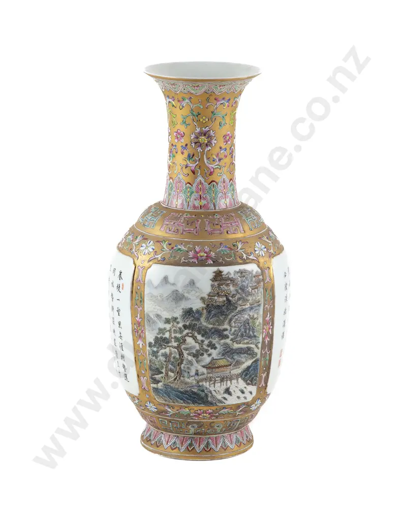 A Finely Painted Porcelain Qing Dynasty Qianlong Style Vase Image 1++