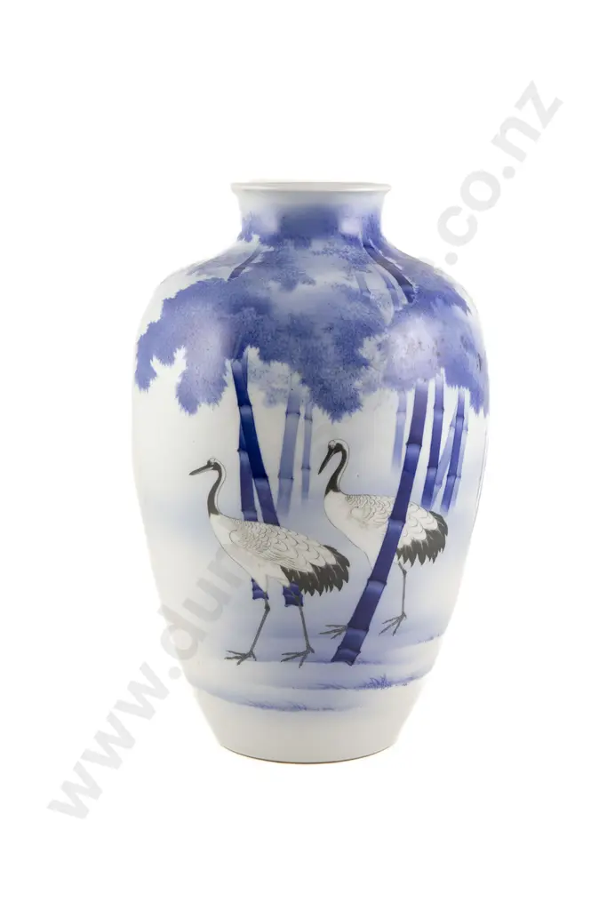 Japanese Arita Porcelain Vase Image 1++