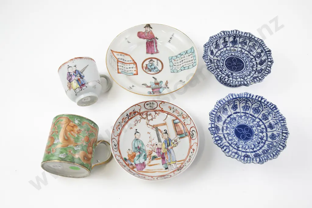 Six Assorted Pieces of Chinese Porcelain Image 1++
