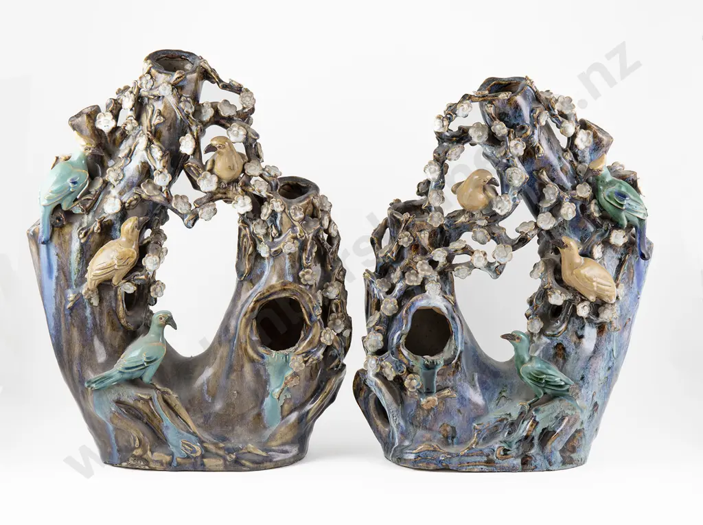 Pair of Decorative Chinese Vases (af) Image 1++