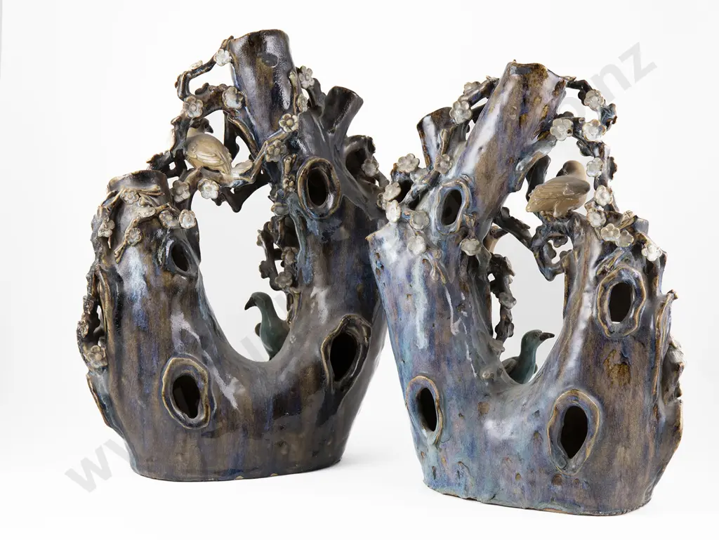 Pair of Decorative Chinese Vases (af) Image 1++