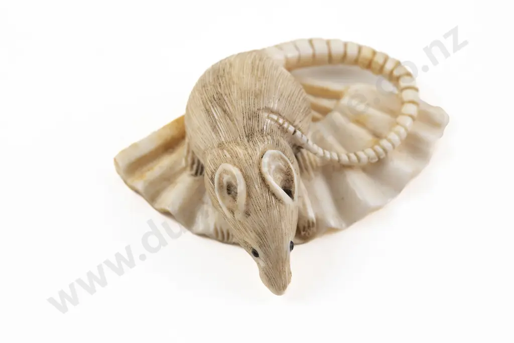 Japanese Ivory Netsuke of a Rat on a Fan Image 1++