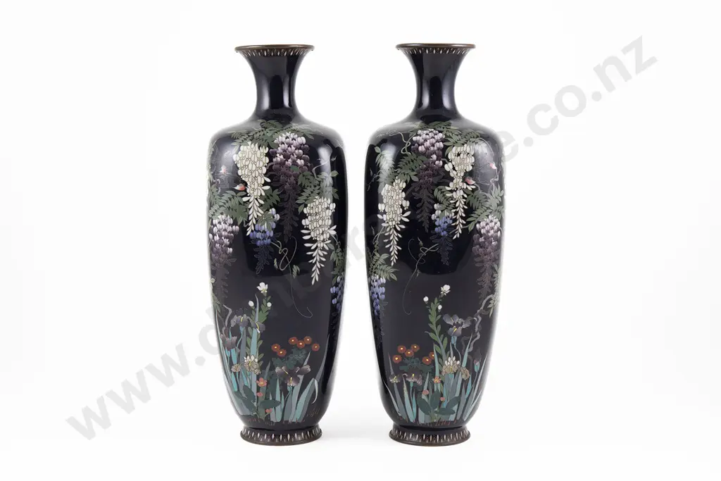 A pair of Japanese Meiji Period Cloisonne Vases Image 1++