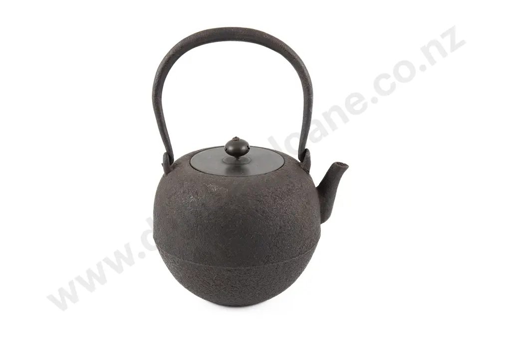 Japanese Edo Period Tetsubin (Cast Iron Teapot) Image 1++