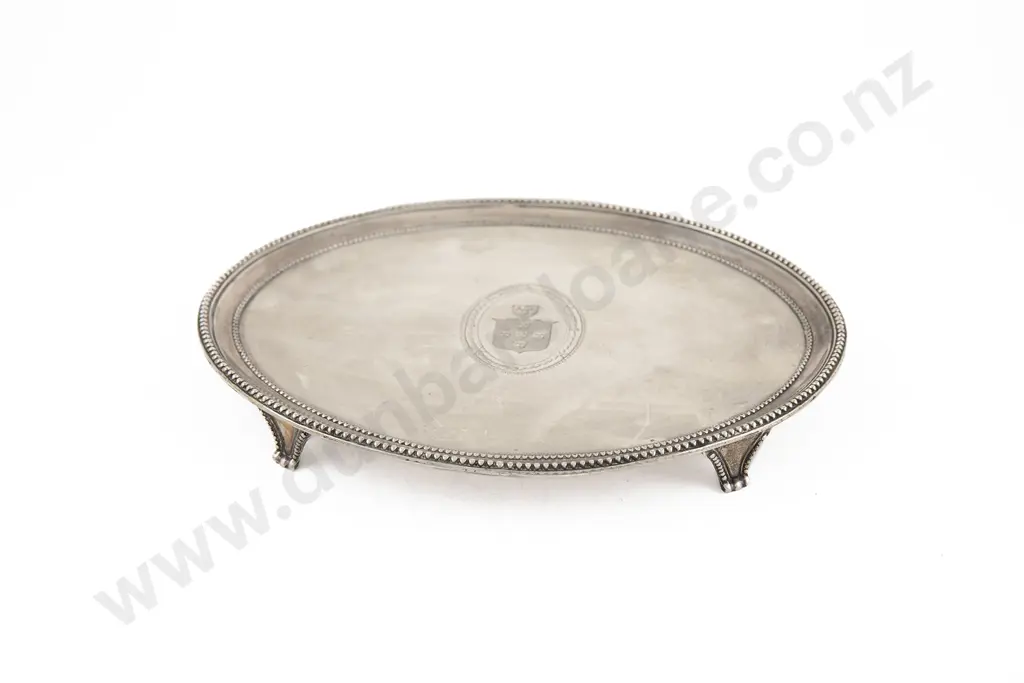 An Elegant Geo III S/S Oval Salver Image 1++