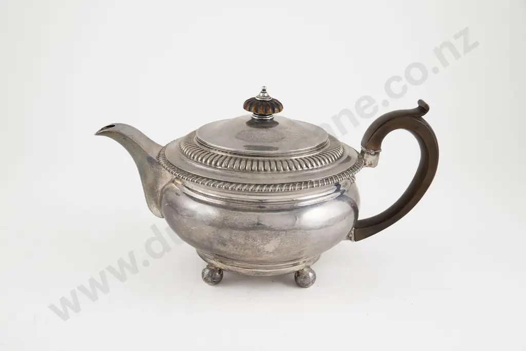 Geo III S/S Squat Circular Teapot Image 1++