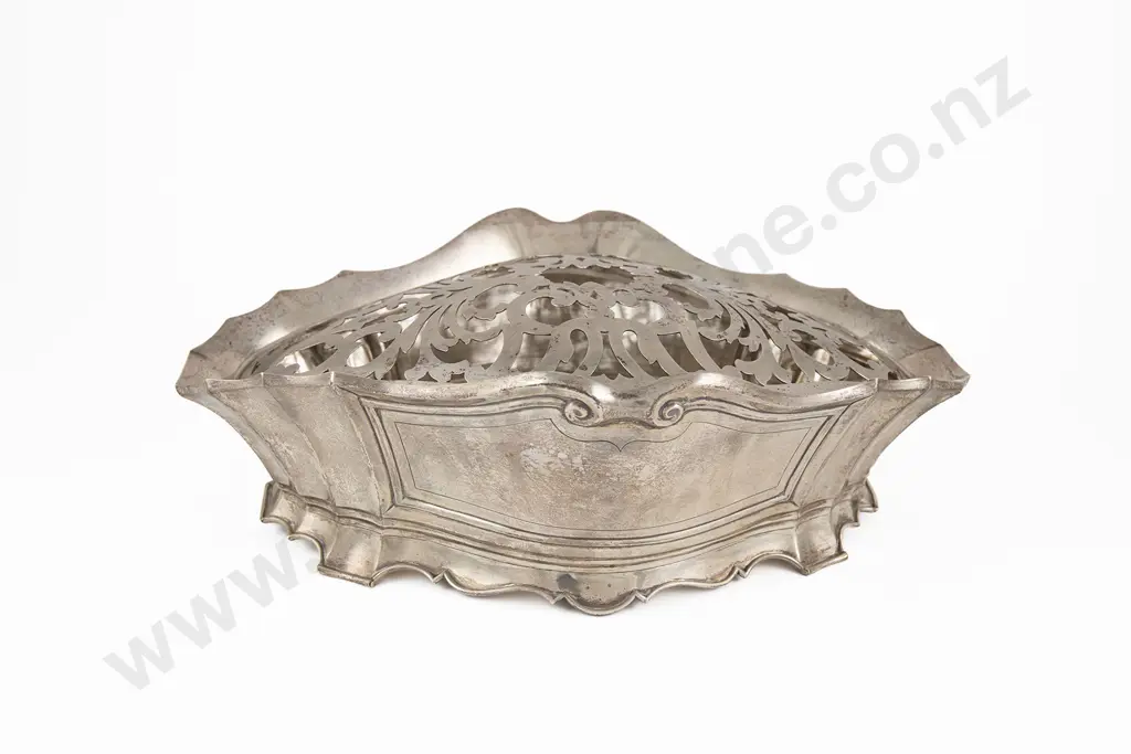 Portuguese Silver Table Centre Image 1++