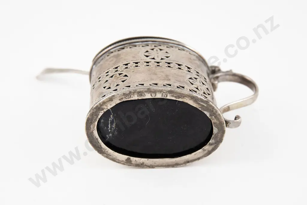 Geo III S/S Oval Mustard Pot Image 1++
