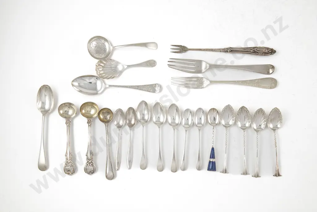 21 Pieces Of Mixed S/S Flatware Image 1++