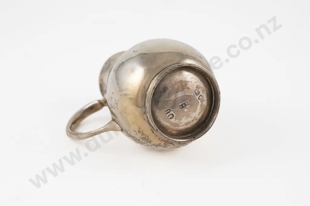Vict S/S Sparrow Beak Cream Jug Image 1++