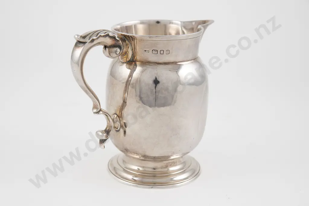 QEII S/S Jug Image 1++